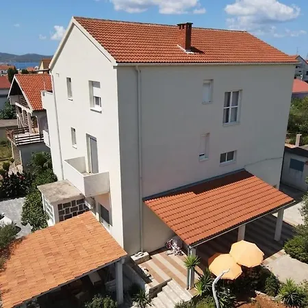 Mihatov Apartment *