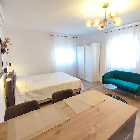 Mihatov Apartment Zadar